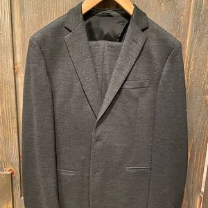 Hugo Boss suit size 42R